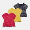 Friboo PEPLUM HEM TEE 3 PACK - T-Shirt Print - Red / Yellow /blue, Kinder -Friboo Verkäufe aca65ce28f41411c90b9ae9ac3a3bf0a